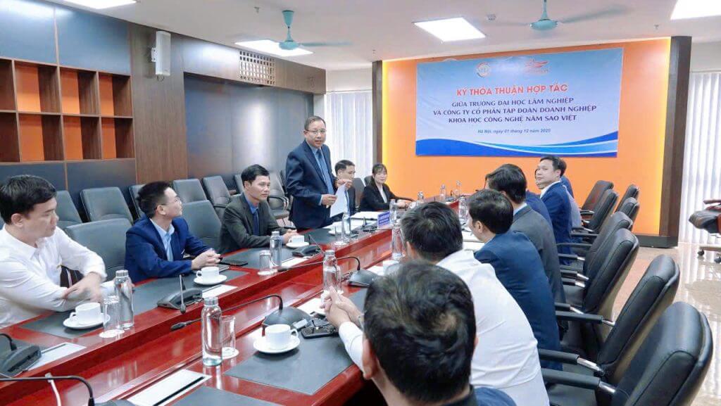 TẬP ĐOÀN DOANH NGHIỆP KHCN NĂM SAO VIỆT KÝ KẾT HỢP TÁC CHIẾN LƯỢC VỚI TRƯỜNG ĐẠI HỌC LÂM NGHIỆP